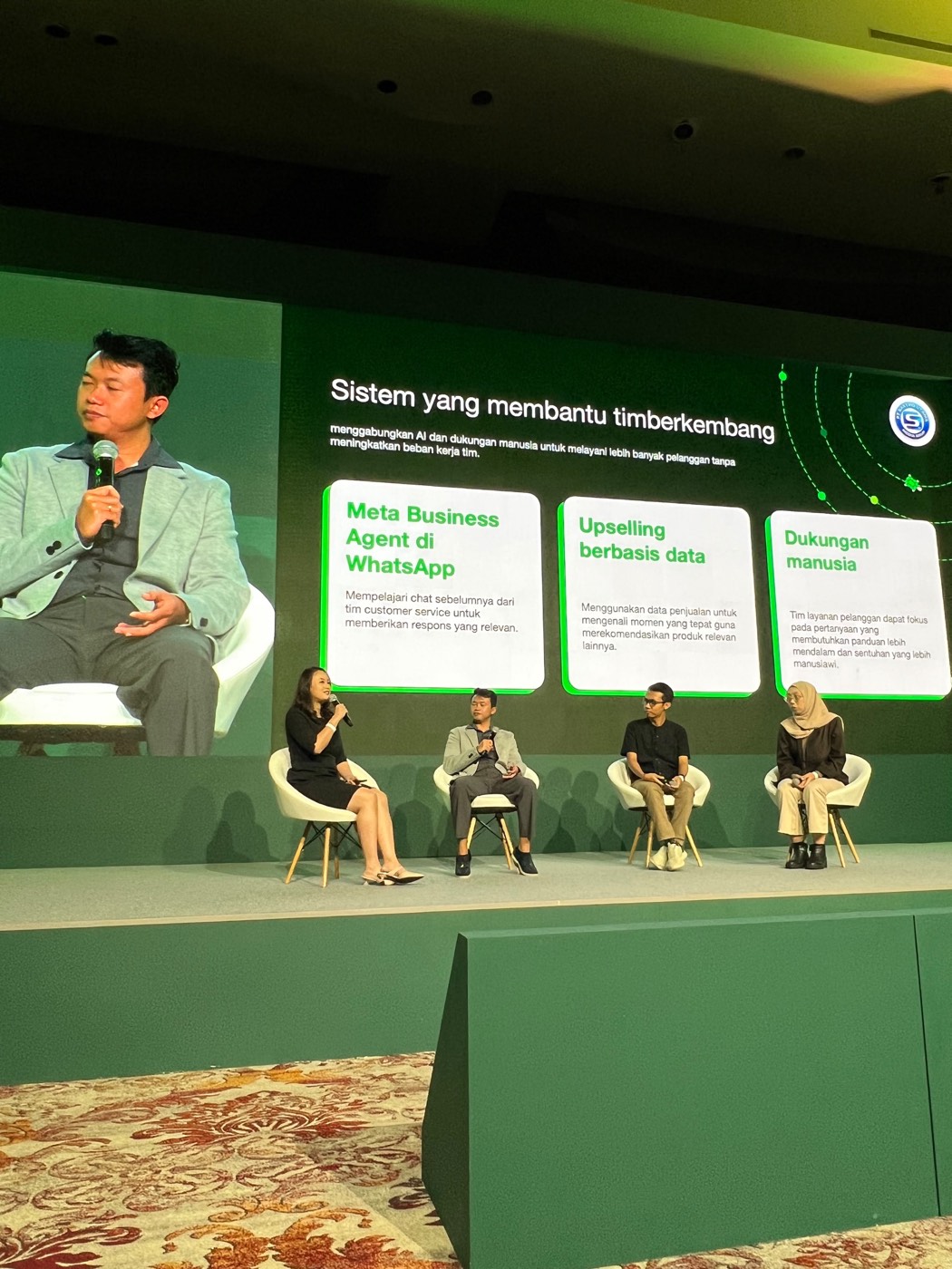 M. Mega Putra MD berbicara dalam sesi panel WhatsApp Business Summit Indonesia 2026 di Jakarta